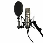 Rode NT1A Studio Condenser Microphone Pack With Shockmount/Popshield/XLR Cable/ Dust Cover/Instructional DVD (silver)