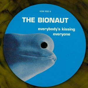 Everybody's Kissing Everyone