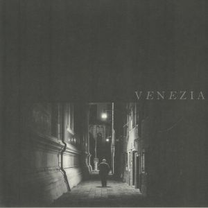 Plays Venezia