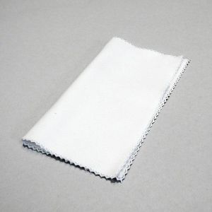 Bags Unlimited Groovy Vinyl Record Cleaning Anti-Static Lubricated Cloth (single, white)