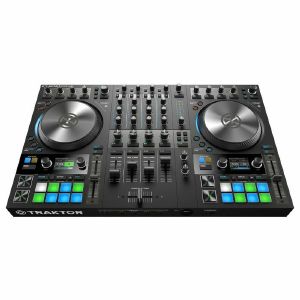 Native Instruments Traktor Kontrol S4 Mk3 4-Deck DJ Controller With Traktor Pro 3 (B-STOCK)