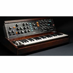 Moog Minimoog Model D Monophonic Analogue Synthesiser (wood, 2022 re-issue)