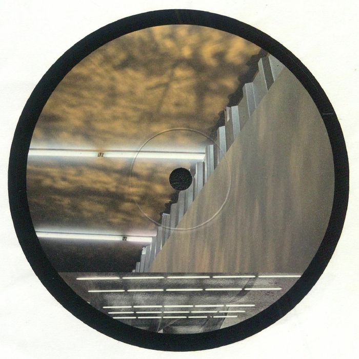 GODDARD, Loz - Upside Down Melted Chair