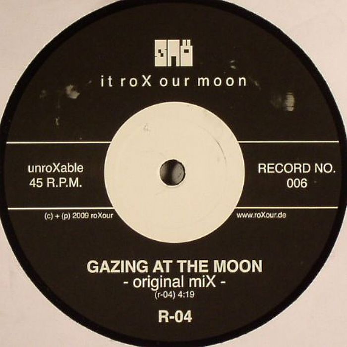 R 04 - Gazing At The Moon