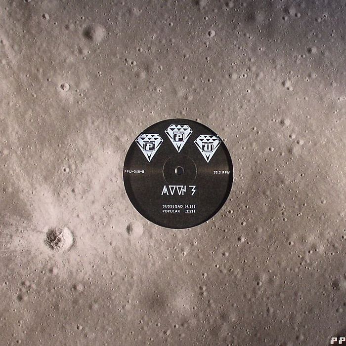 MOON B - Sussegad