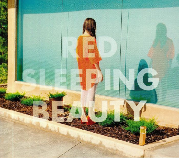 RED SLEEPING BEAUTY - Stockholm
