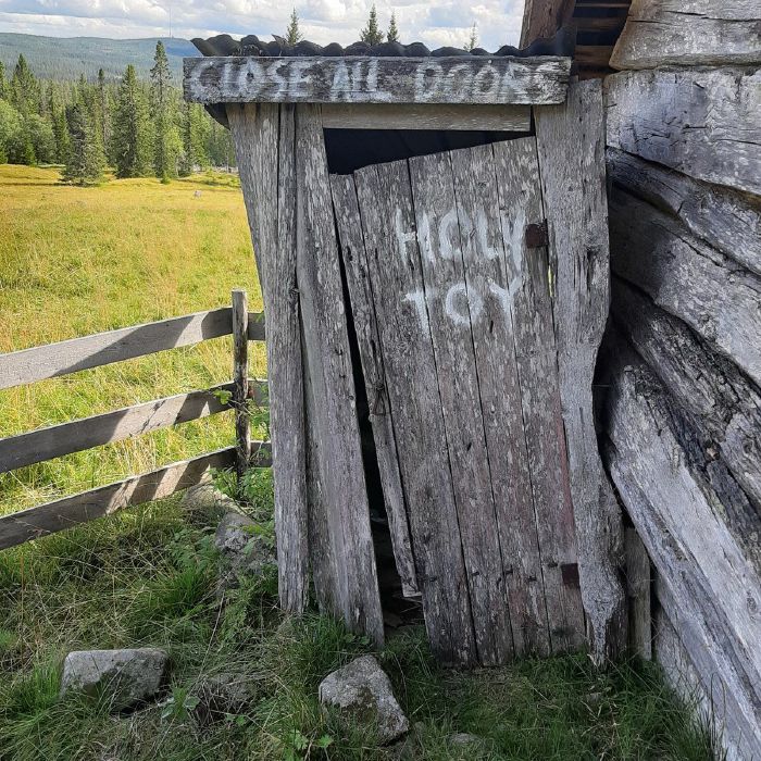 HOLY TOY - Close All Doors