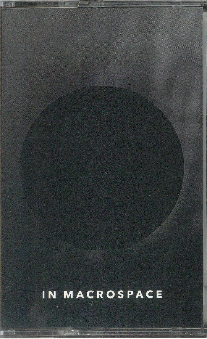 BAZE DJUNKIII - In Macrospace