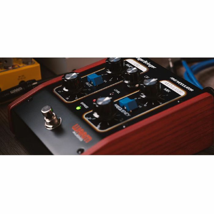 Warm Audio RingerBringer Analogue Ring Modulation Effects Pedal