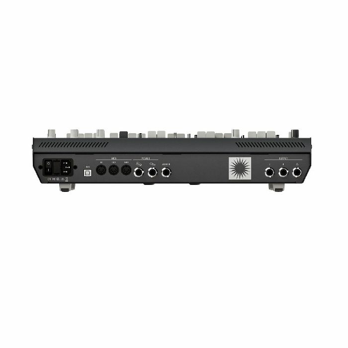 UDO Audio Super 6 Desktop 12-Voice Polyphonic Binaural Analogue-Hybrid ...