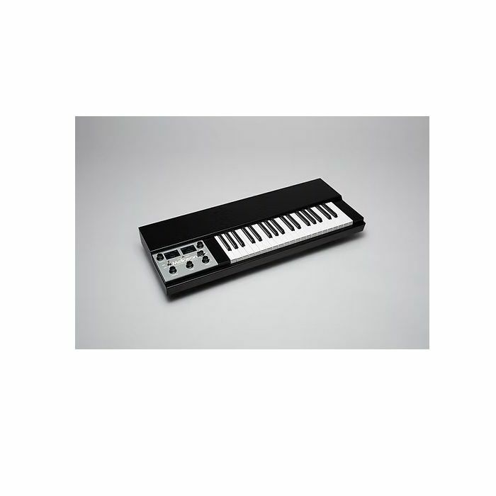 MELLOTRON - Mellotron M4000D Mini Compact Polyphonic Digital Synthesiser
