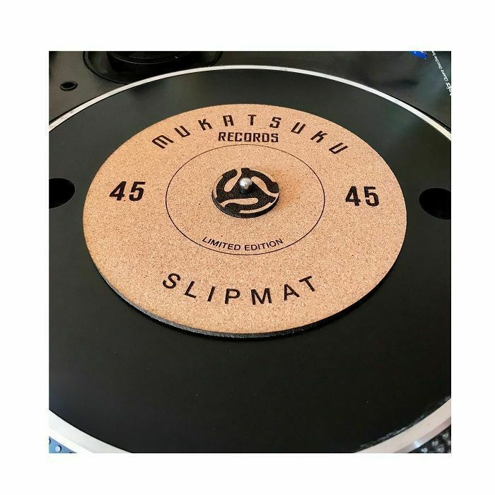 MUKATSUKU - Mukatsuku Cork 45 Slipmat/Turntable Mat For Playing Dinked 7 Inch Records (Juno Exclusive)