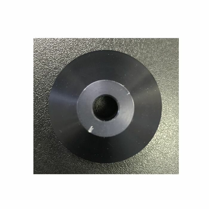 ACCESSORY - Accessory 45 RPM 7" Vinyl Record Adapter (black metal) (single)