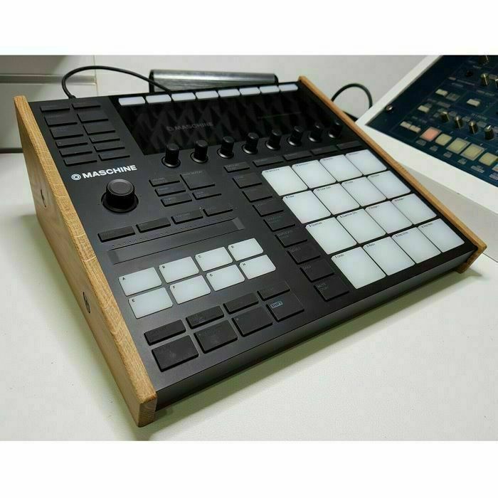Synths & Wood Native Instruments Maschine MK3 Oak Stand at Juno