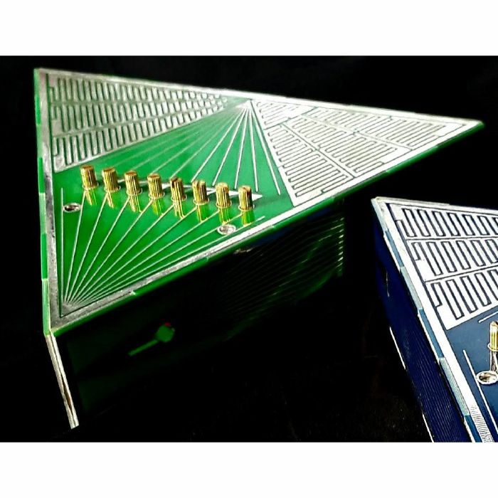 AMP ELECTRONICS - AMP Electronics Touch Tones Touch Activated Autoharmony Synthesiser (green)
