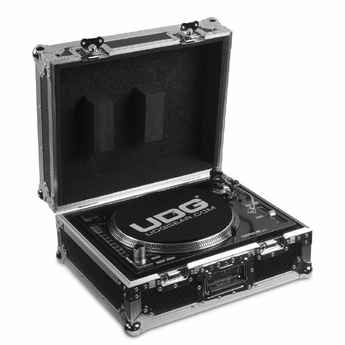 UDG Ultimate Multi Format DJ Turntable Flightcase MK2 For SL-1200MK7/SL-1200GR/SL-1200GAE/SL-1210GR/PLX-1000/RP-8000MK2/RP-7000MK2/RP-4000MK2/RP-2000MK2/RP-1000MK2/LP120-USB/LP1240-USB/LP120XUSB/LP1240-USBXP/LP140XP/PDX-3000 (silver)