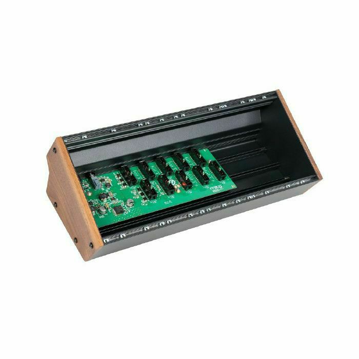 MOOG - Moog 60HP Powered Modular Synthesiser Case (wood/black) (B-STOCK)