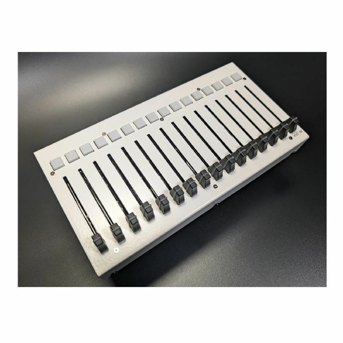 MICHIGAN SYNTH WORKS - Michigan Synth Works XVI-M 16-Channel Desktop MIDI Control Surface (white)