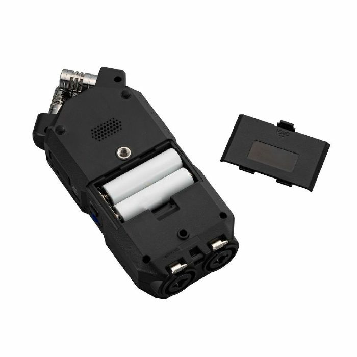 Zoom H4essential 32-Bit Float 4-Track Handy Recorder